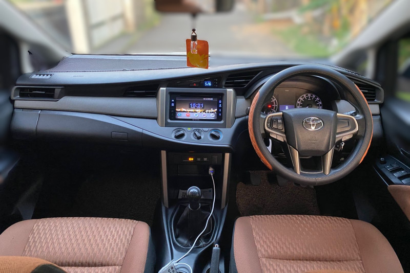 Mobil Bekas Toyota Innova G M/T 2018