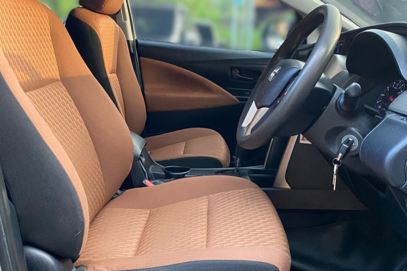 Mobil Bekas Toyota Innova G A/T 2016